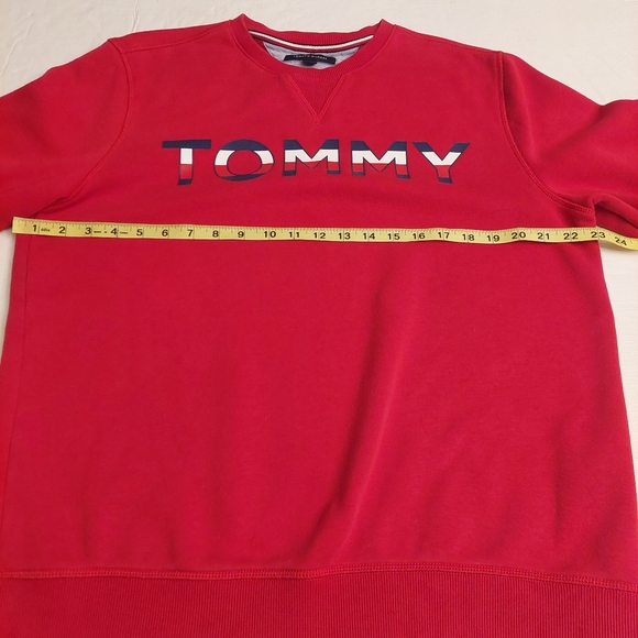 Tommy Hilfiger Red Spell Out Logo Crewneck Pullover Sweater Ivy Prep Size L - Picture 4 of 9